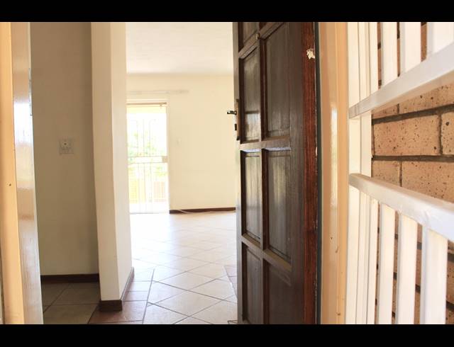 2 BEDROOM APARTMENT TO LET IN MOOIKLOOF RIDGE